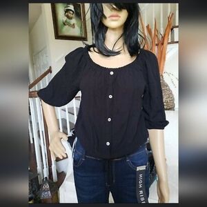 Free kisses Black blouse